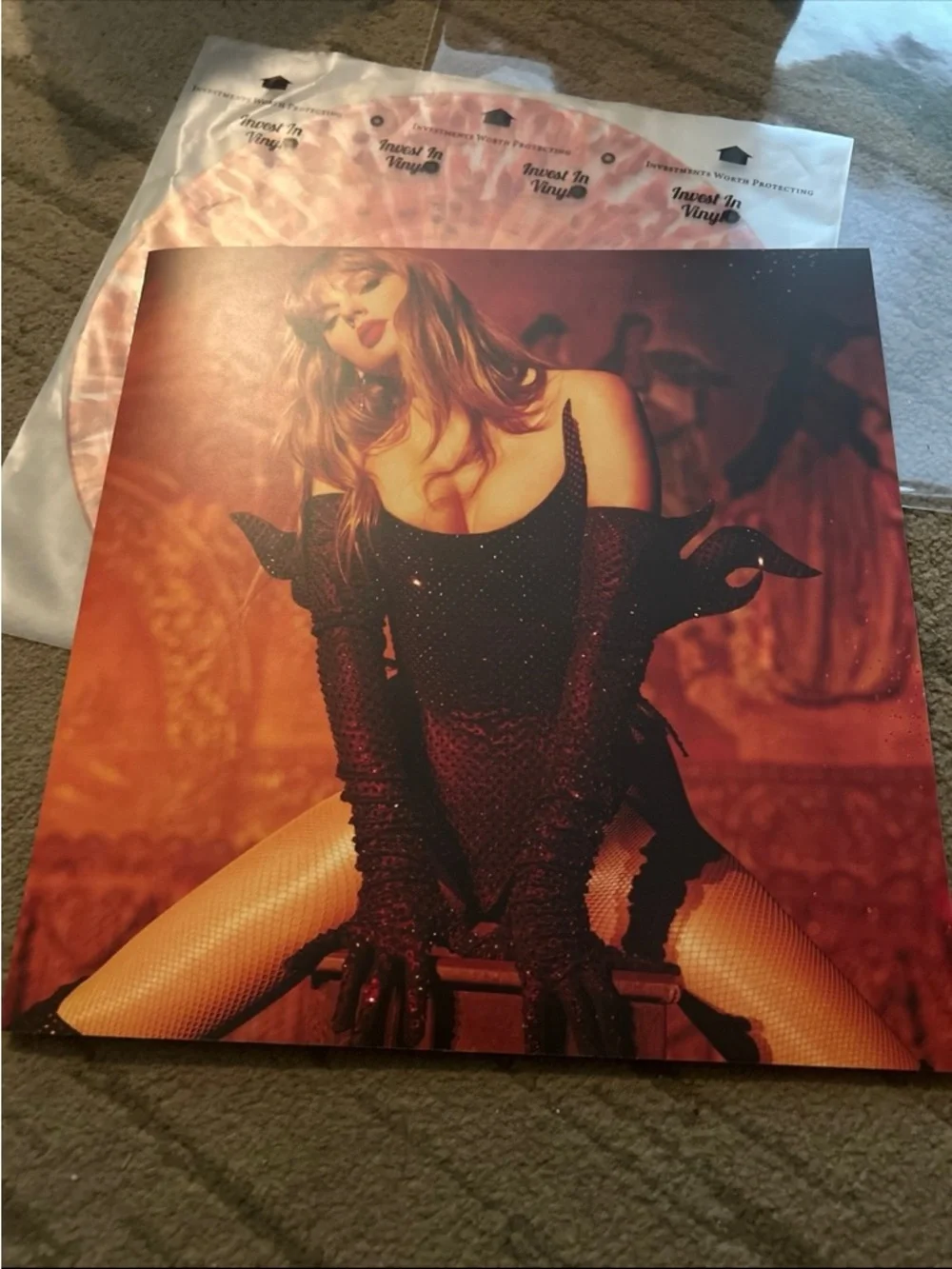 Taylor Swift Life of A Showgirl Tiny Bubbles in Champagne Edition Vinyl - Picture 7 of 8